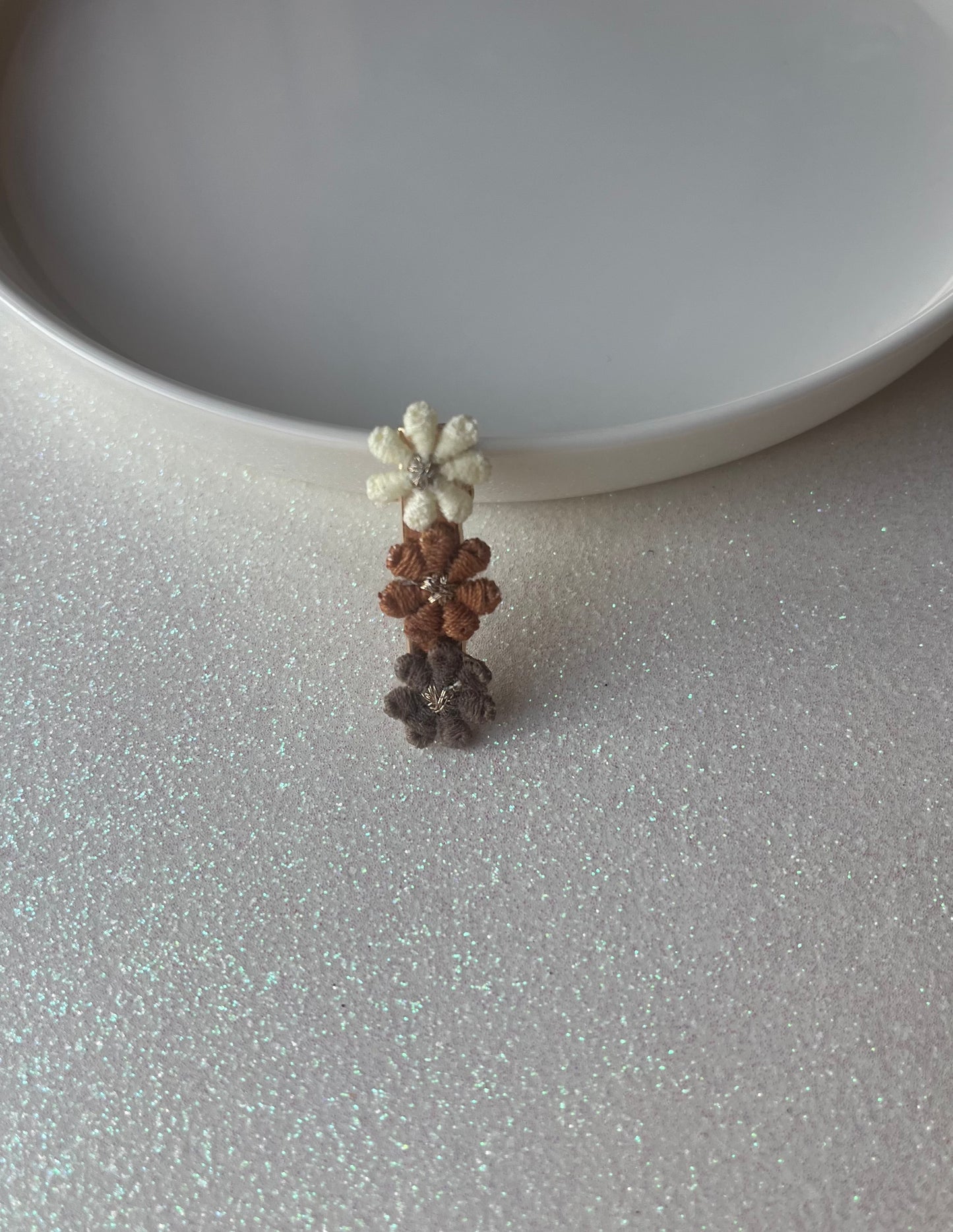 Alligator boho flower