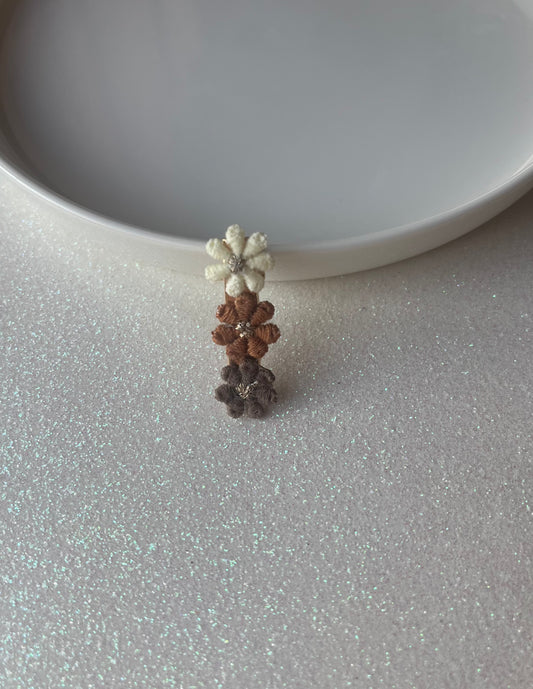 Alligator boho flower